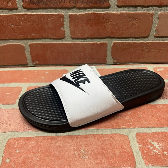 Nike ‘BENASSI JDI’ White/Black Classic Slide Sandals Men’s Size 10 - Picture 2 of 8